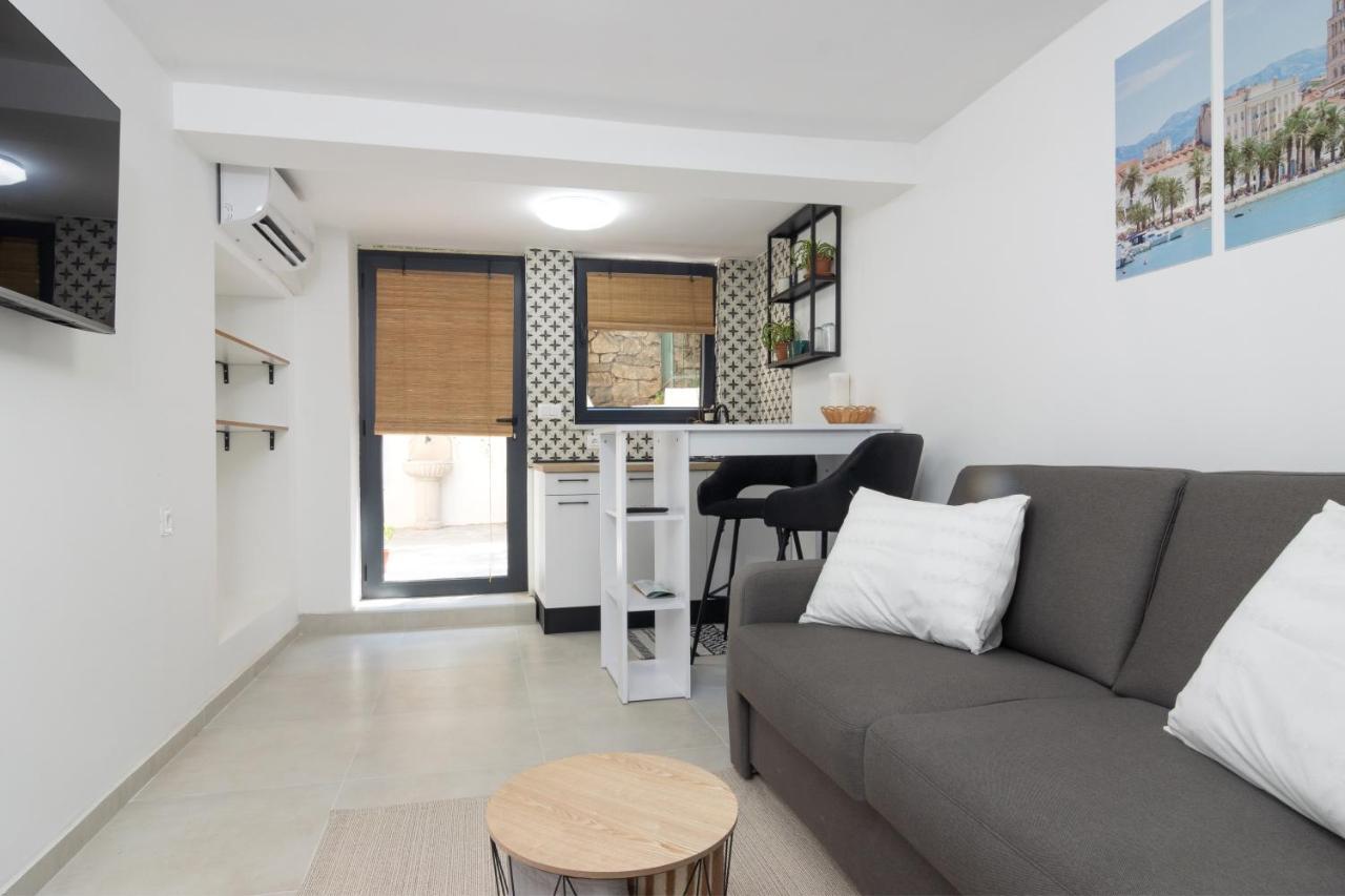 Studio Tina In Centar With Parking Split Exterior photo