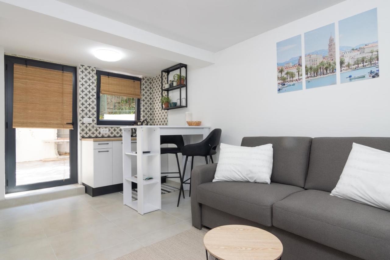 Studio Tina In Centar With Parking Split Exterior photo